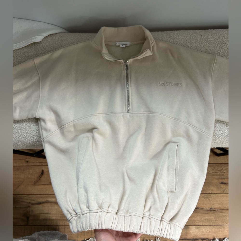 Sis stories beige “wifey” crewneck